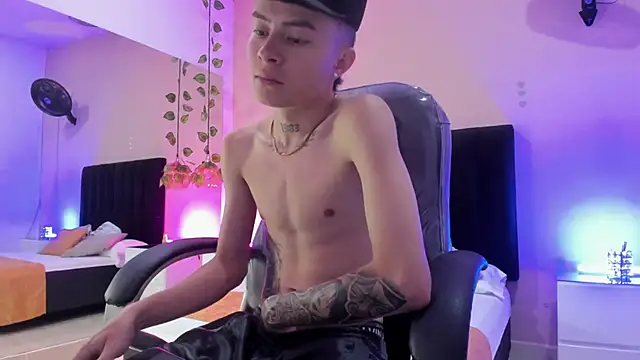 Nascary Fox online show from 11-24-25, 07:24