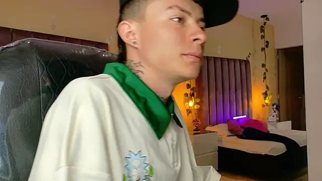 Nascary Fox online show from 03-22-26, 02:20