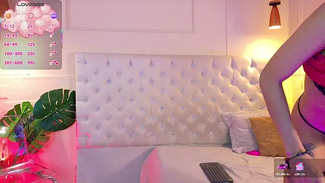 Snapshot of CathMellow chatting on 03-01-26, 07:54 CathMellow online show from 03-01-26, 07:54