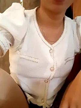 Snapshot of misa_00 chatting on 06-15-26, 03:53 misa 00 online show from 06-15-26, 03:53