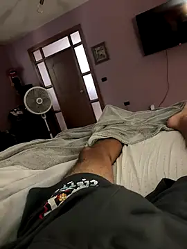 Snapshot of Lathotchubby chatting on 09-10-25, 03:34 Lathotchubby online show from 09-10-25, 03:34