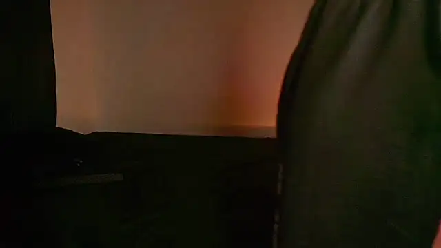 Snapshot of Demian-melany chatting on 06-07-26, 08:07 Demian-melany online show from 06-07-26, 08:07
