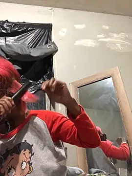 Tishrella6 online show from 12-17-25, 05:02