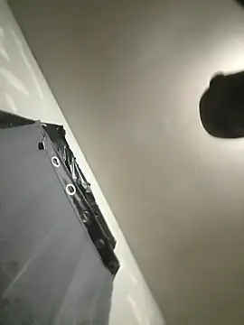 Tishrella6 online show from 12-22-25, 11:29