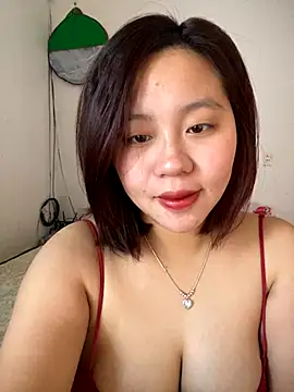 Snapshot of maianhcute chatting on 11-25-25, 01:49 maianhcute online show from 11-25-25, 01:49