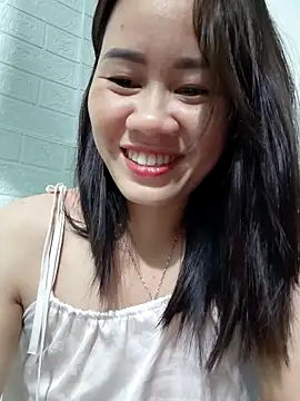 Snapshot of Singlemom69x chatting on 10-31-25, 01:56 Singlemom69x online show from 10-31-25, 01:56