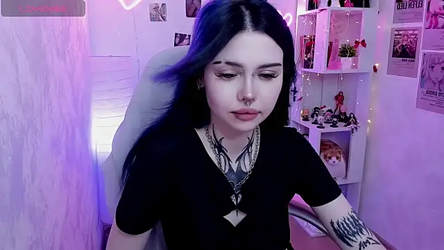 Snapshot of Morana_Batt chatting on 06-16-26, 02:14 Morana Batt online show from 06-16-26, 02:14