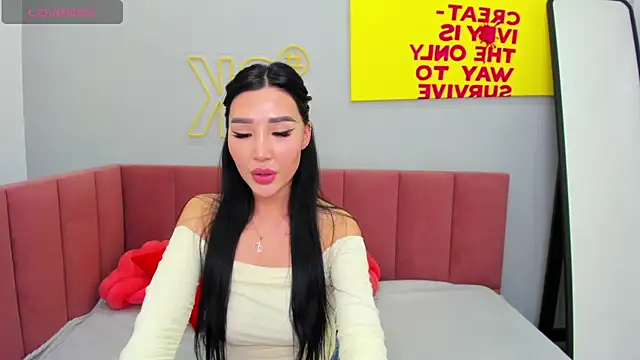 Snapshot of Jennifer_Munoz chatting on 10-08-25, 06:44 Jennifer Munoz online show from 10-08-25, 06:44