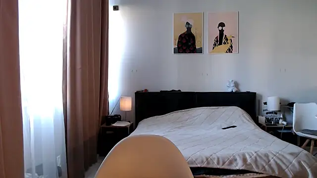 VivianCoke online show from 03-04-26, 09:15