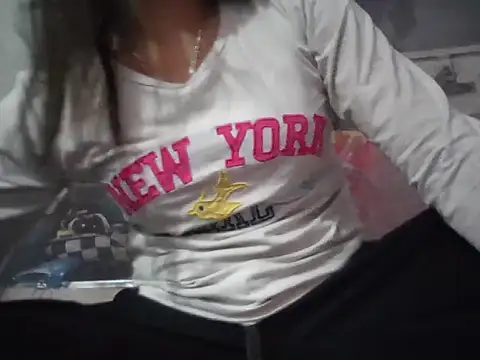 Snapshot of Ngoc-bbi chatting on 06-30-26, 04:08 Ngoc-bbi online show from 06-30-26, 04:08