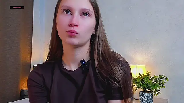 MelaniSeiver online show from 09-22-25, 01:18