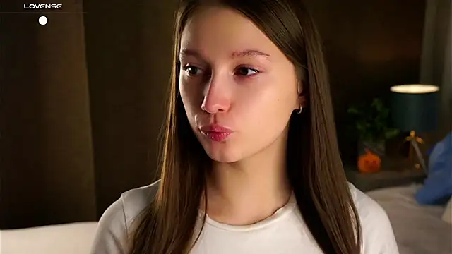 MelaniSeiver online show from 11-16-25, 01:11