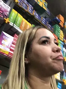 Snapshot of imoly99 chatting on 10-05-25, 11:52 imoly99 online show from 10-05-25, 11:52