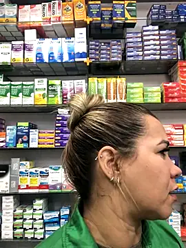 Snapshot of imoly99 chatting on 10-19-25, 12:17 imoly99 online show from 10-19-25, 12:17