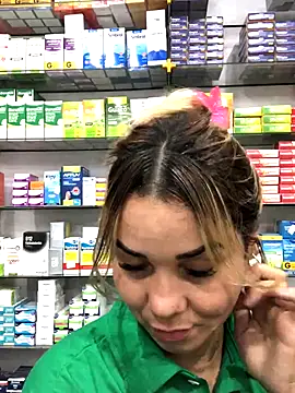 Snapshot of imoly99 chatting on 10-27-25, 06:56 imoly99 online show from 10-27-25, 06:56