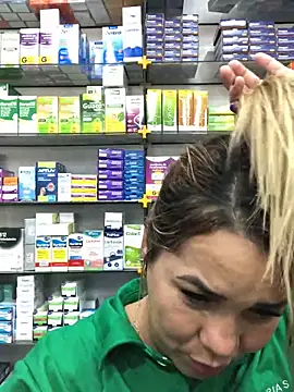 Snapshot of imoly99 chatting on 10-29-25, 07:04 imoly99 online show from 10-29-25, 07:04