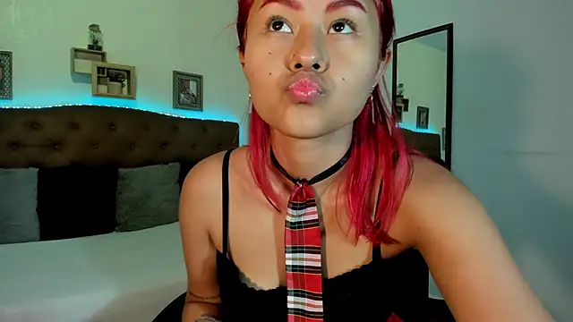 MAYASMITH   online show from 06-06-26, 06:29