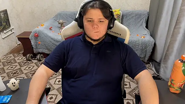 desiredude9 online show from 10-17-25, 07:05