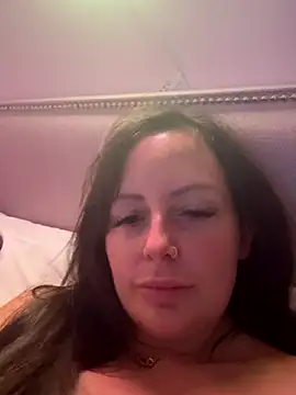 Snapshot of nightingale27 chatting on 09-17-25, 08:21 nightingale27 online show from 09-17-25, 08:21