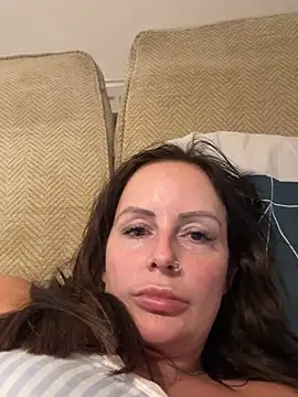 Snapshot of nightingale27 chatting on 09-19-25, 08:20 nightingale27 online show from 09-19-25, 08:20