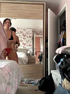 Snapshot of nightingale27 chatting on 10-15-25, 09:09 nightingale27 online show from 10-15-25, 09:09