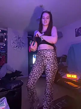 kittykatbean online show from 12-19-25, 04:36