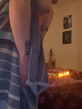 kittykatbean online show from 12-21-25, 08:05