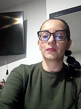 sarita star online show from 10-28-25, 02:04