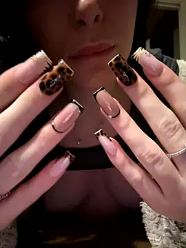 Sophsaysxox online show from 11-14-25, 11:13