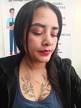 Snapshot of MAYE__13 chatting on 02-10-26, 12:09 MAYE 13 online show from 02-10-26, 12:09