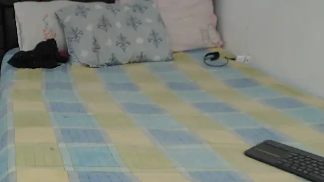 Snapshot of zoe_stp_latina chatting on 11-27-25, 07:16 zoe stp latina online show from 11-27-25, 07:16