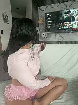 Snapshot of greciadom555 chatting on 06-23-26, 04:49 greciadom555 online show from 06-23-26, 04:49