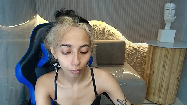 Agnis ink r online show from 10-21-25, 12:50