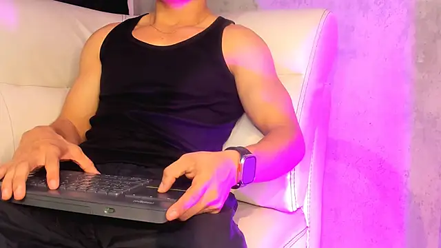 Snapshot of Manuel_FPG chatting on 09-21-25, 08:32 Manuel FPG online show from 09-21-25, 08:32