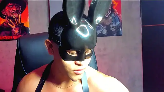 Snapshot of Manuel_FPG chatting on 10-22-25, 12:44 Manuel FPG online show from 10-22-25, 12:44