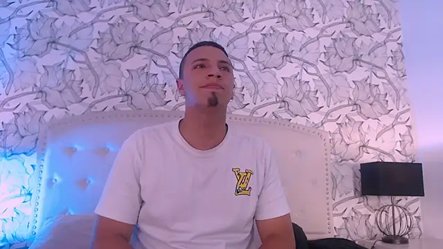 Luna Noire1 online show from 07-10-26, 04:17