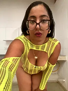 Jessyivonne online show from 10-16-25, 09:49