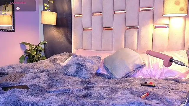 Snapshot of melody-rouss chatting on 09-21-25, 04:25 melody-rouss online show from 09-21-25, 04:25