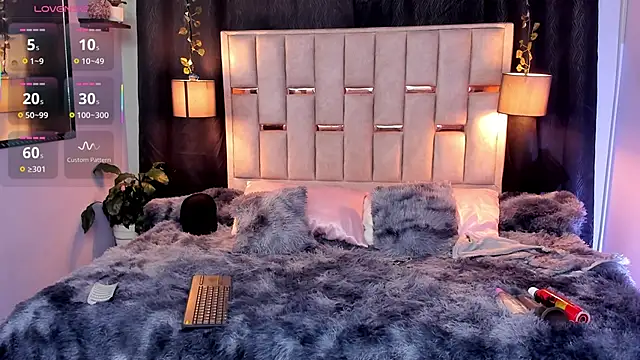 Snapshot of melody-rouss chatting on 09-30-25, 07:13 melody-rouss online show from 09-30-25, 07:13