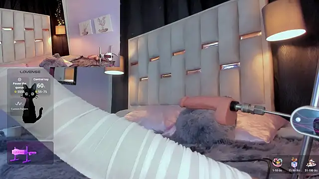 Snapshot of melody-rouss chatting on 10-30-25, 04:03 melody-rouss online show from 10-30-25, 04:03