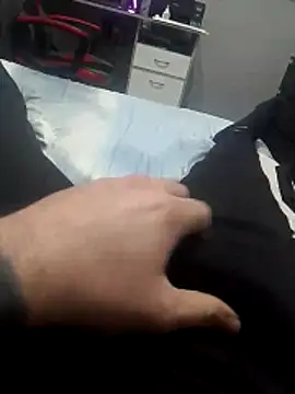 Snapshot of durellosbrodolone chatting on 02-21-26, 06:09 durellosbrodolone online show from 02-21-26, 06:09