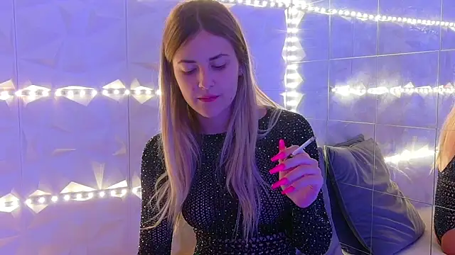 Snapshot of Aishha_ chatting on 09-26-25, 05:00 Aishha online show from 09-26-25, 05:00