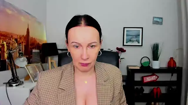 Snapshot of Velvet_Jasmine chatting on 09-30-25, 05:23 Velvet Jasmine online show from 09-30-25, 05:23