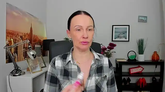 Snapshot of Velvet_Jasmine chatting on 10-07-25, 05:37 Velvet Jasmine online show from 10-07-25, 05:37