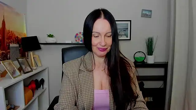 Snapshot of Velvet_Jasmine chatting on 10-27-25, 06:28 Velvet Jasmine online show from 10-27-25, 06:28