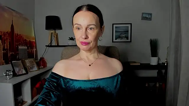 Velvet Jasmine online show from 01-13-26, 06:40