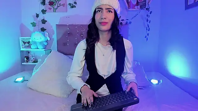 aitana johns online show from 11-17-25, 12:11