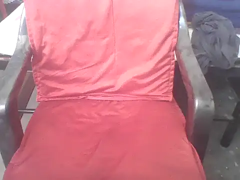 Snapshot of yourdesire069 chatting on 04-28-26, 10:53 yourdesire069 online show from 04-28-26, 10:53