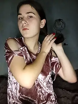 ToryTayler online show from 10-04-25, 07:23