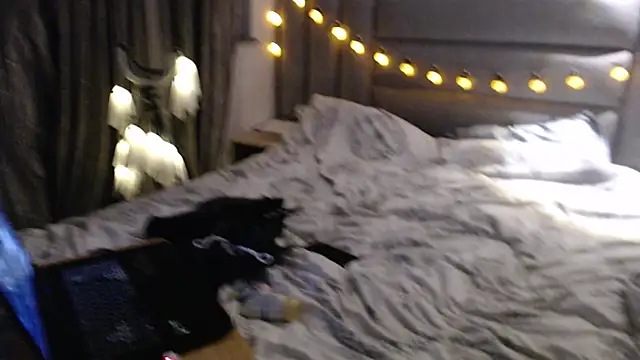 Liltightbabe online show from 10-31-25, 08:43